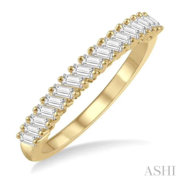 1/4 Ctw Slanted Baguette Cut Diamond Stackable Fashion Ring in 14K Yellow Gold