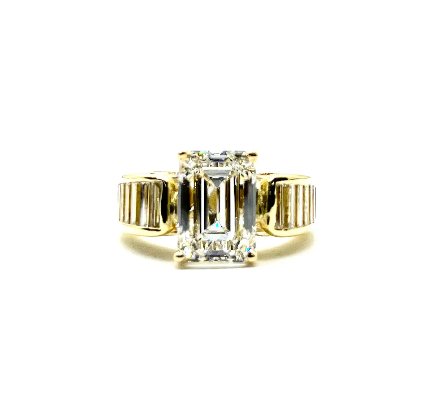 5.52ct Lab Grown Emerald Cut Diamond in 18k Yellow Gold Setting