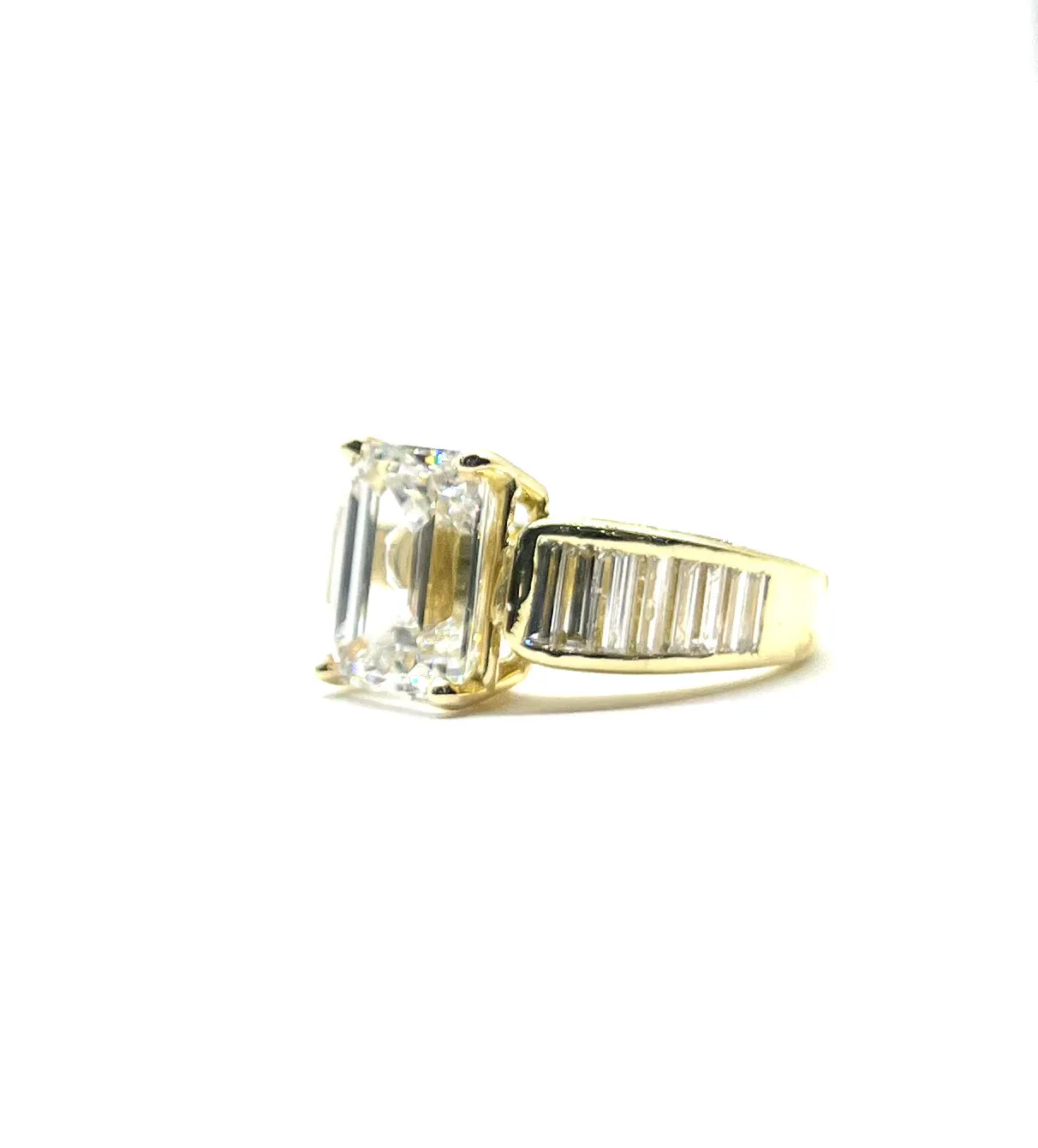 5.52ct Lab Grown Emerald Cut Diamond in 18k Yellow Gold Setting