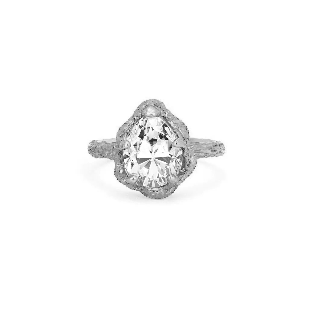 Baby Queen Water Drop Diamond Solitaire Setting