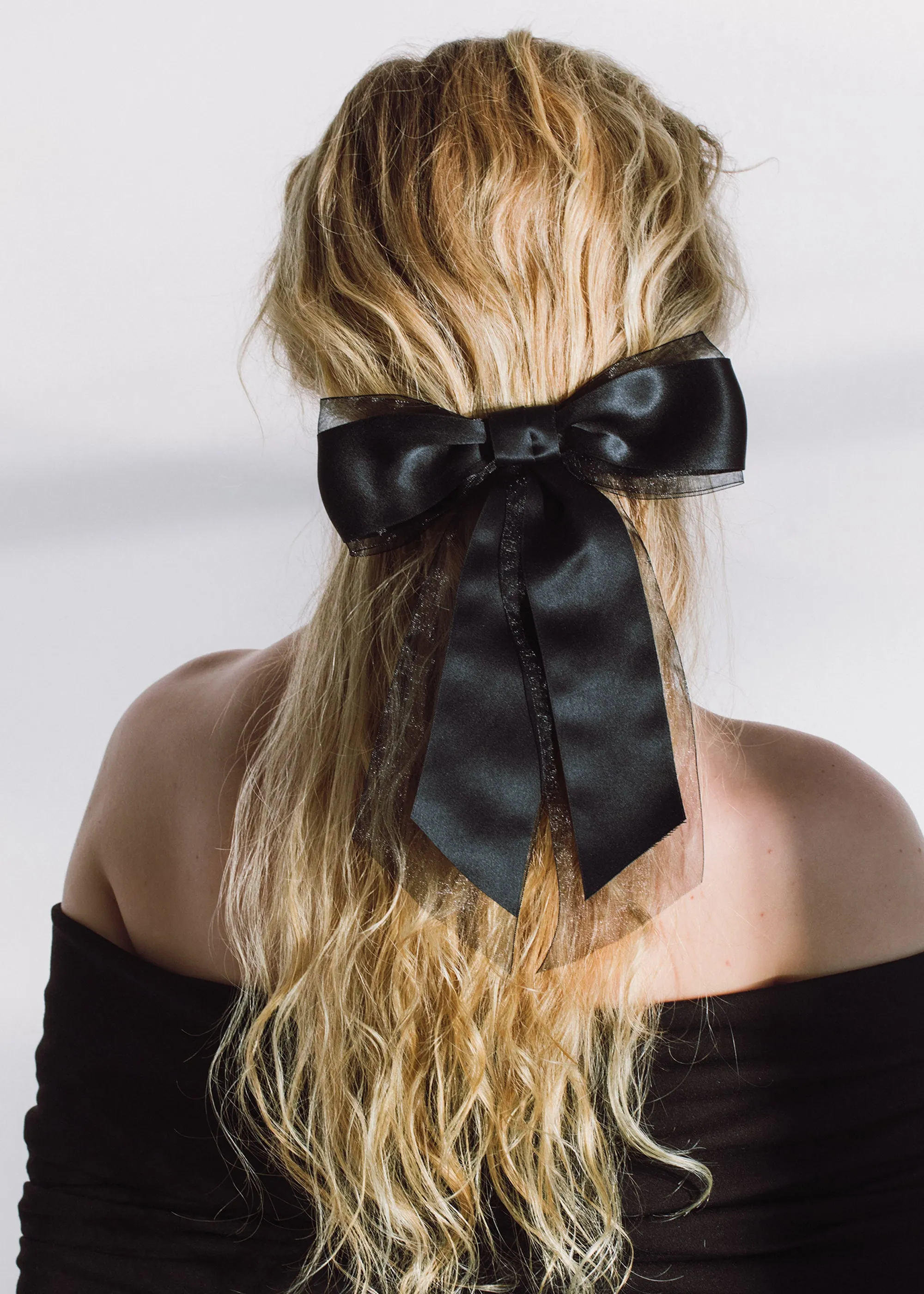 Frankie Bow Barrette -- Black