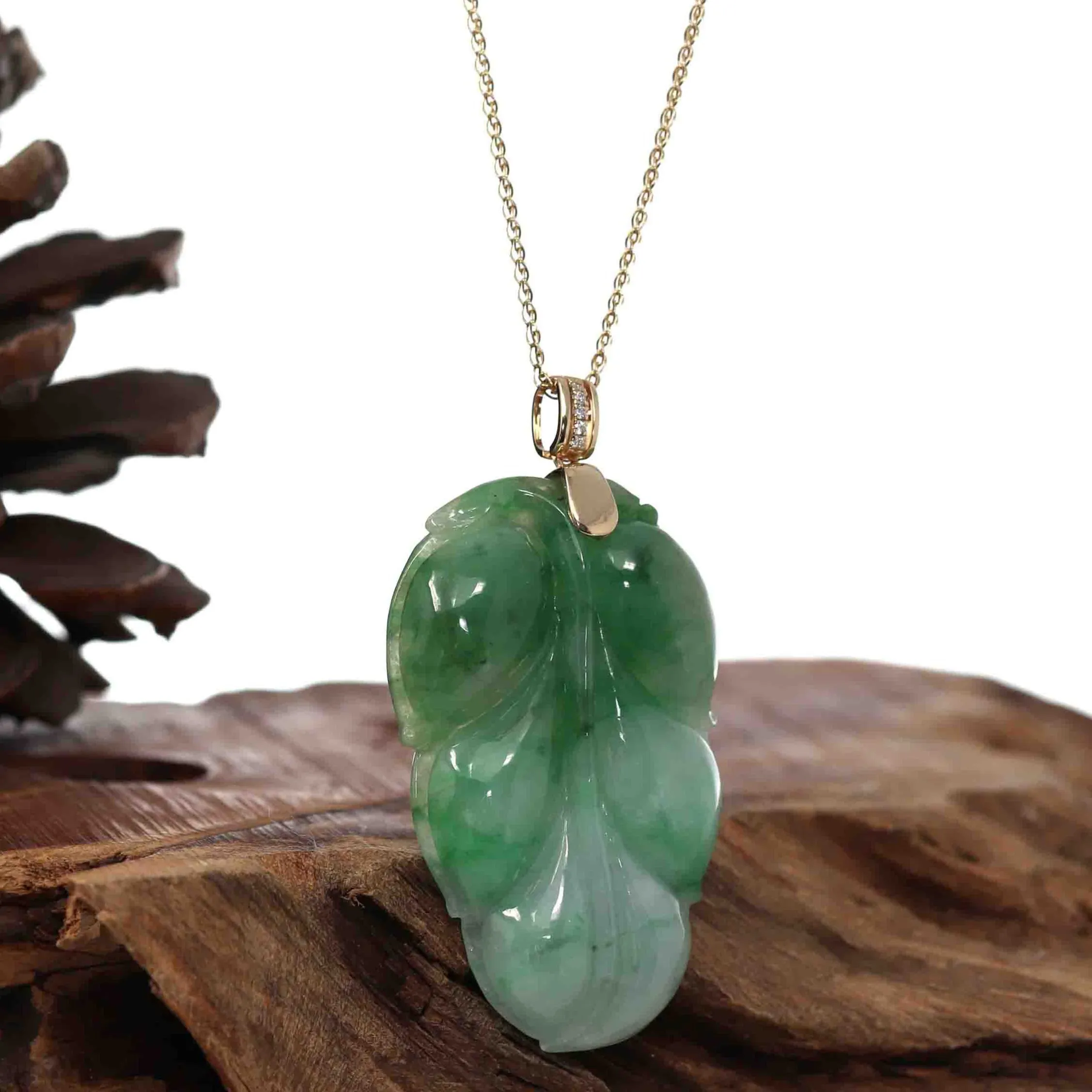 Genuine Green Jadeite Jade Leaf ( Jin Zhi Yu Ye ) Necklace With VSI Diamond Gold Bail