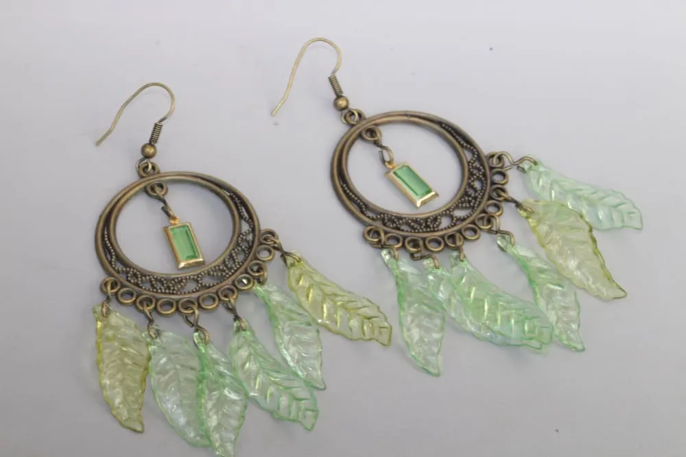 GREEN LEAF EARRINGS