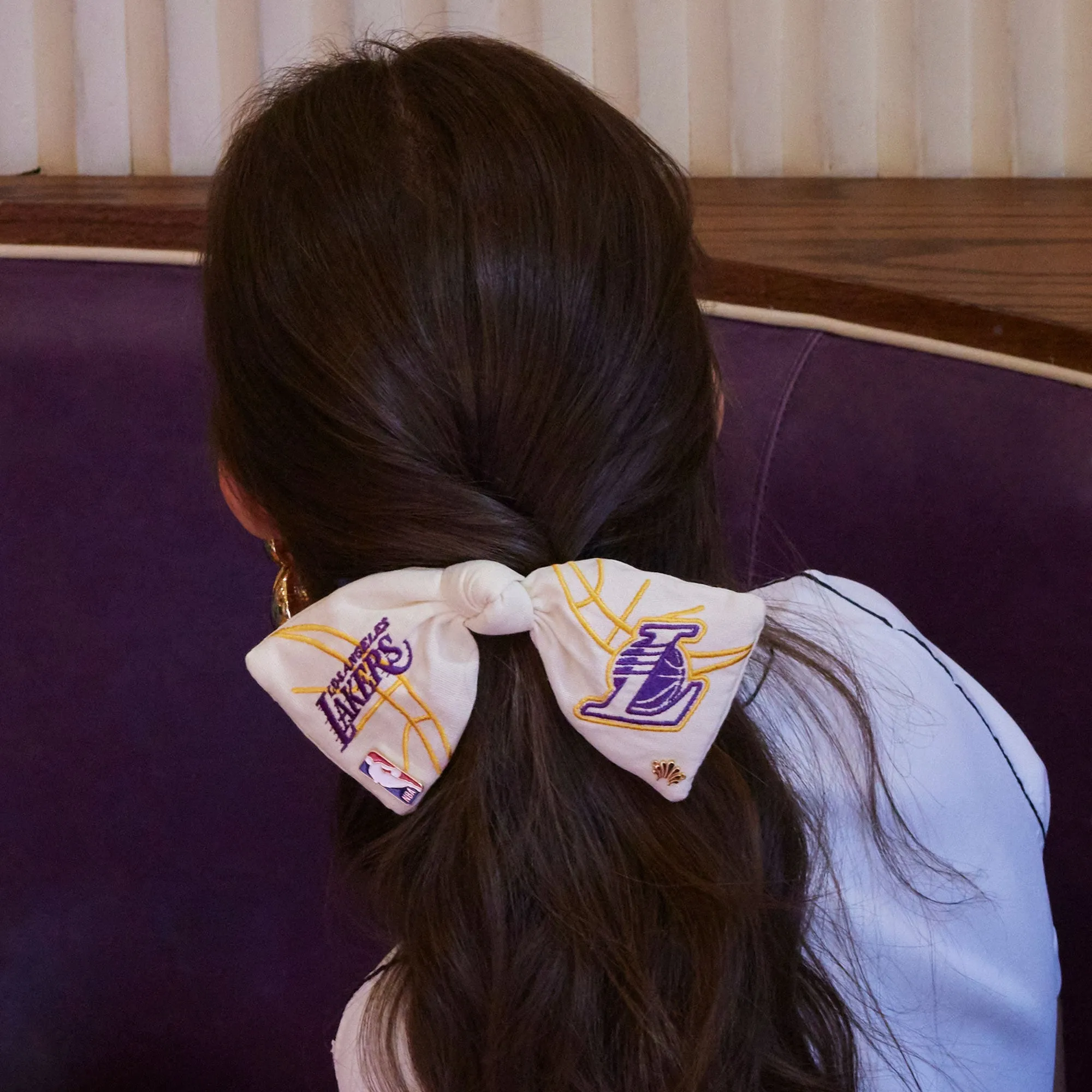 LA LAKERS LELE SADOUGHI / NBA IVORY BOW BARRETTE