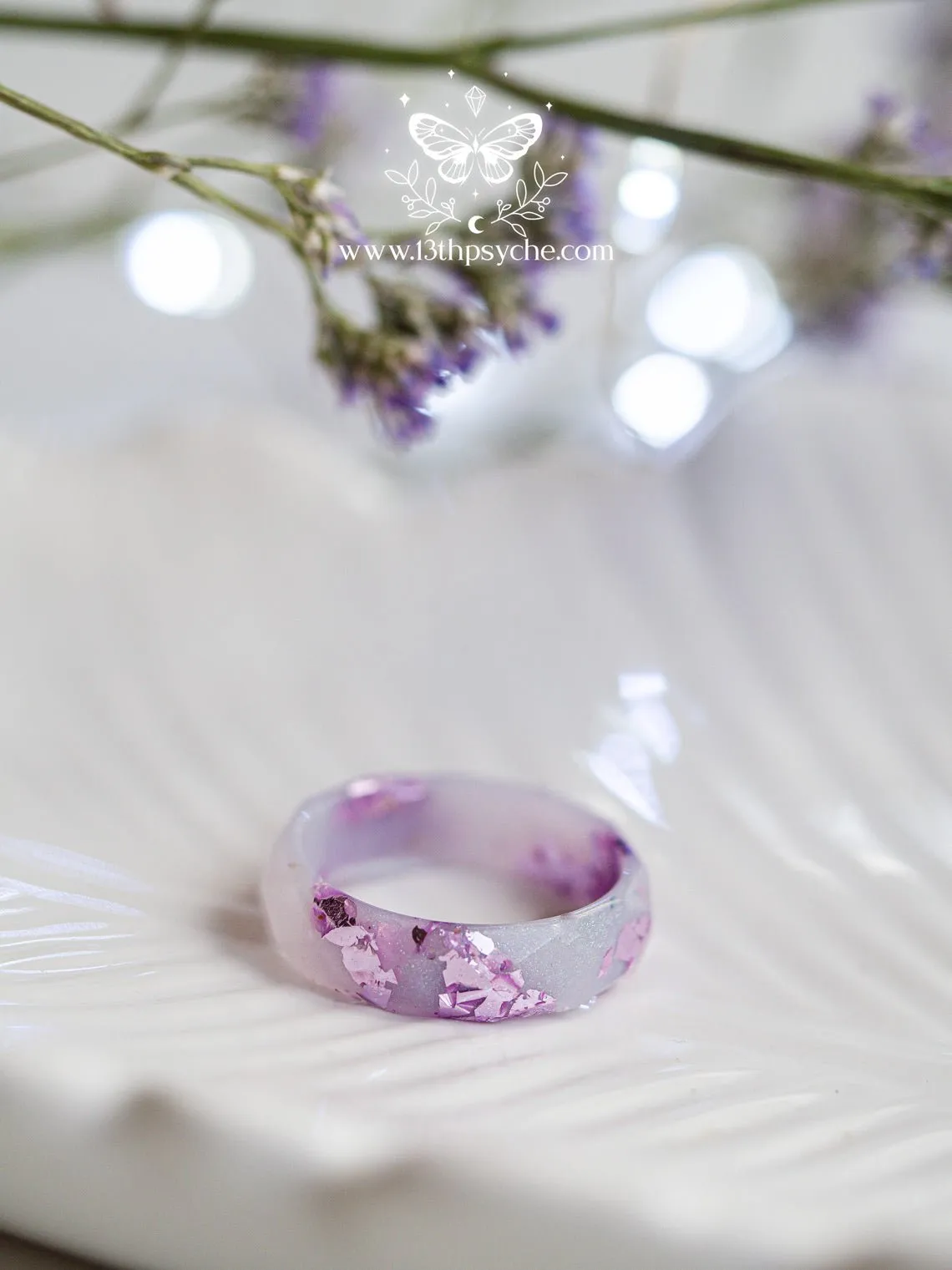 Lilac and lavender flakes faceted resin ring