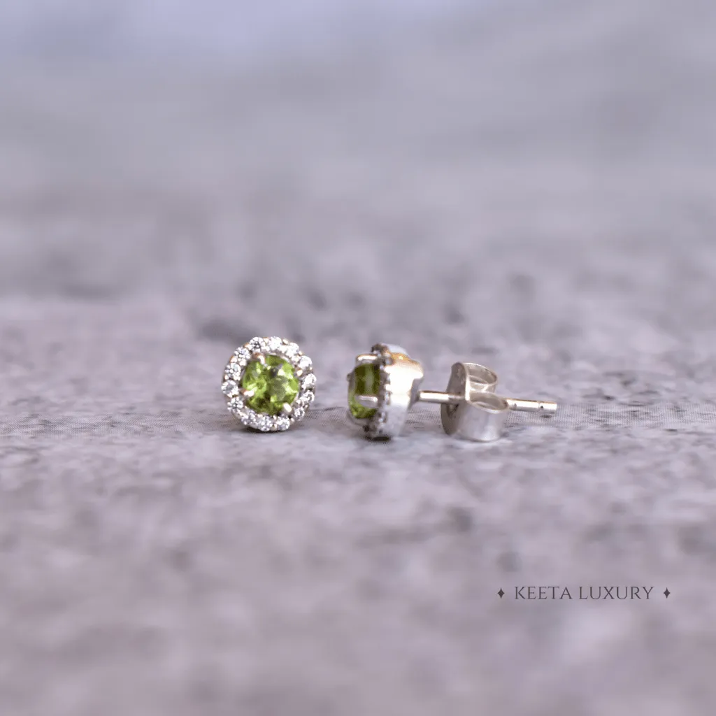 Minimal - Peridot Studs