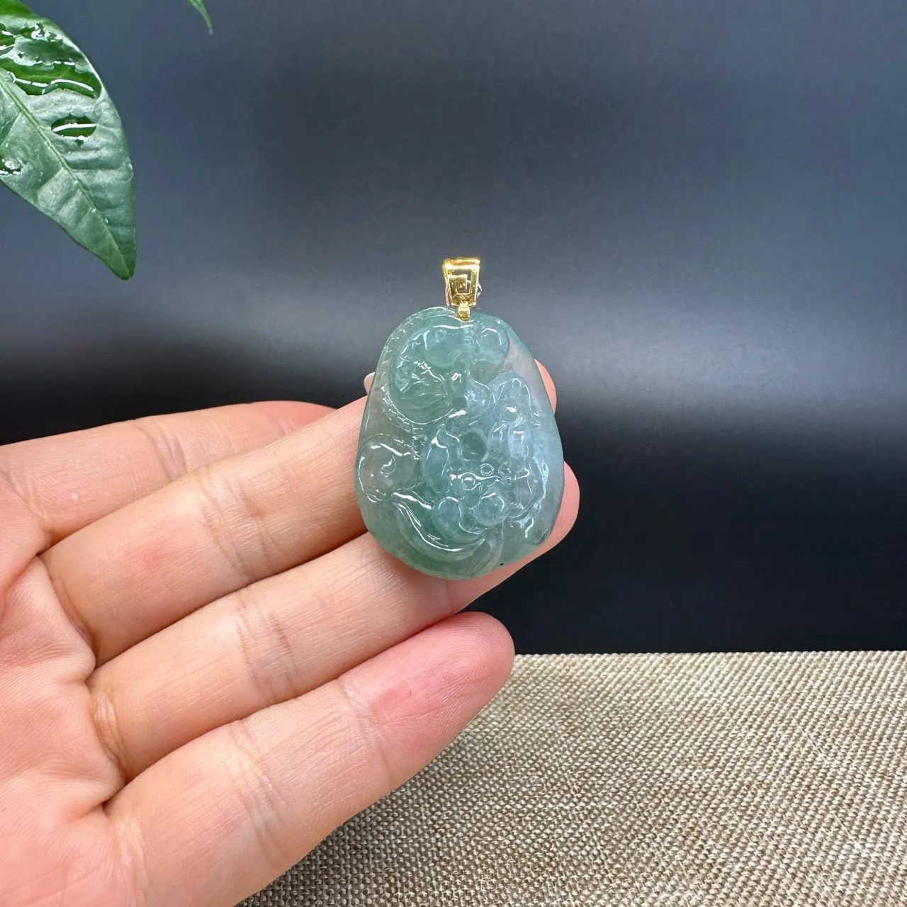 Natural 18K Yellow Gold Burmese Green Jadeite Jade Lotus Pendant