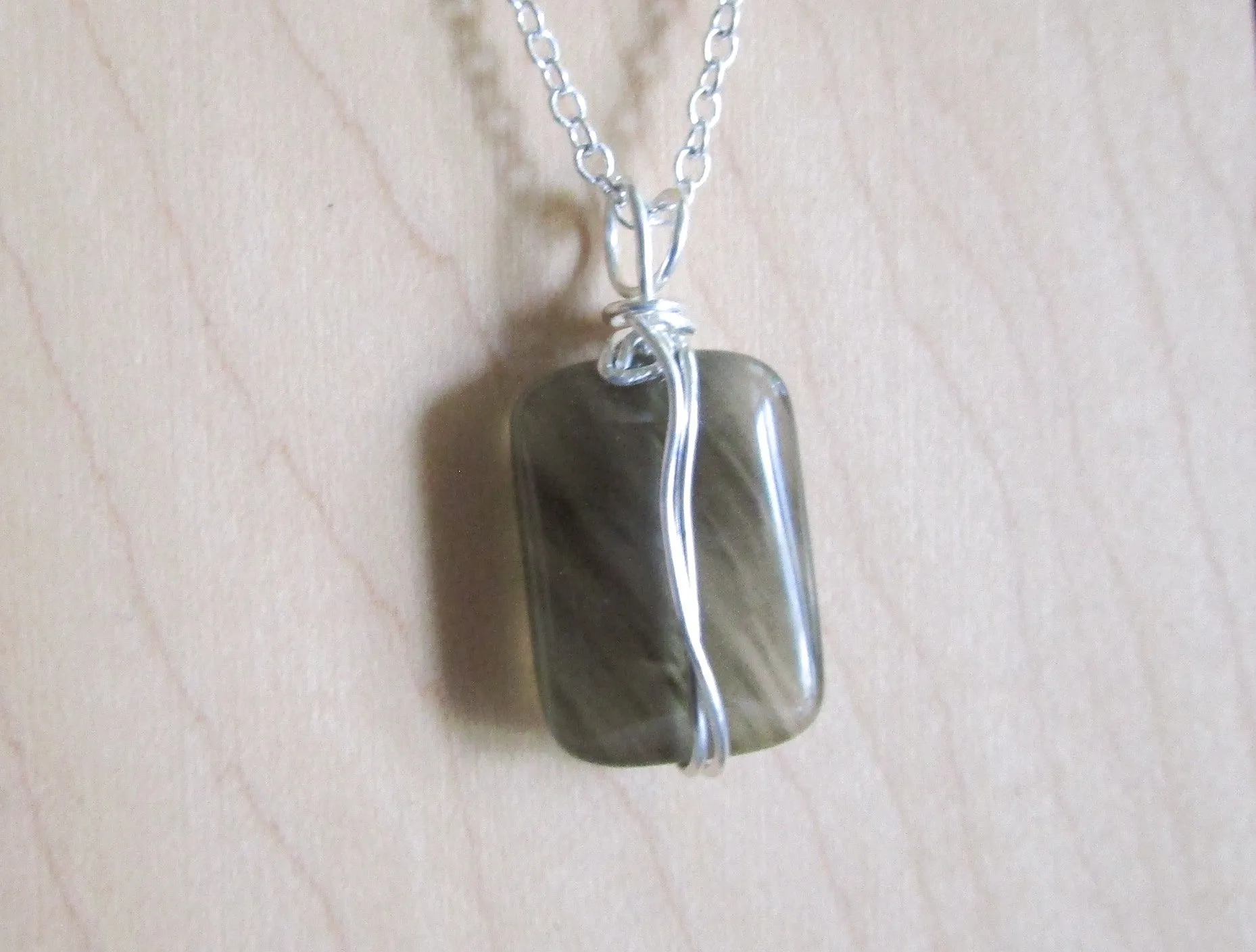 Natural Green Chlorite Quartz Polished Gemstone Pendant Necklace