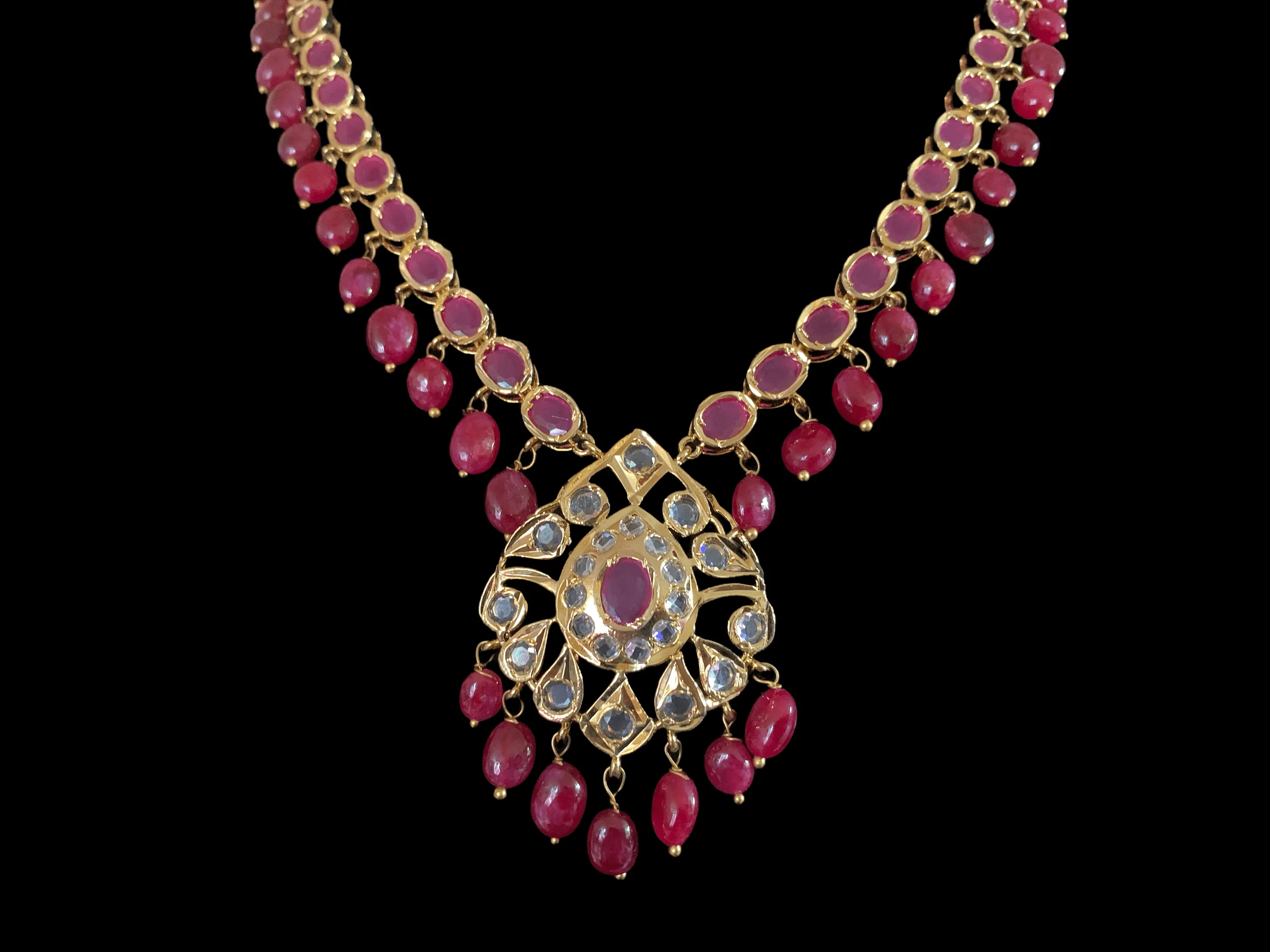 NS220 Abiha  necklace with earrings in ruby  ( SHIPS IN 4 WEEKS  )