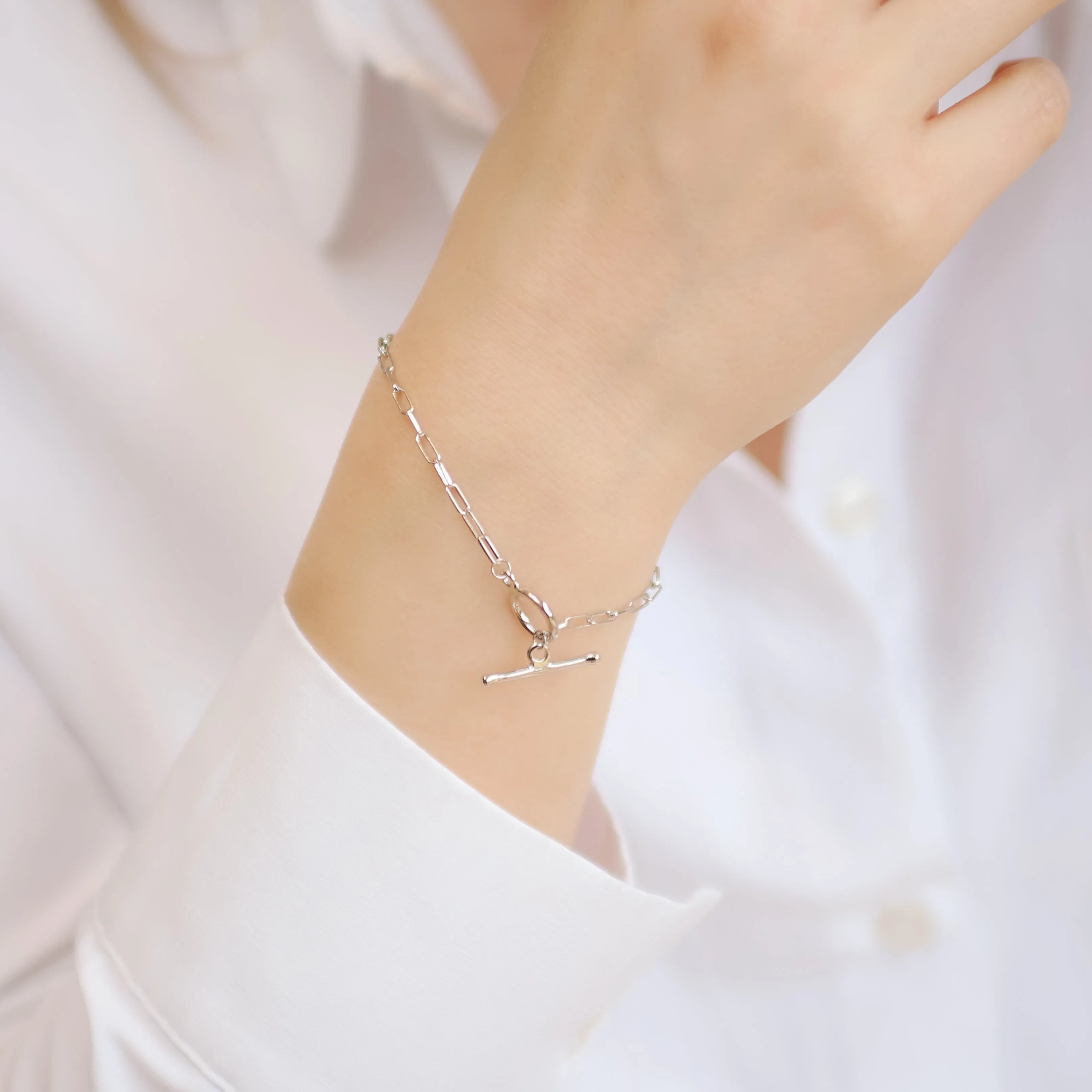 Priya Toggle Chain Bracelet | 925 Sterling Silver