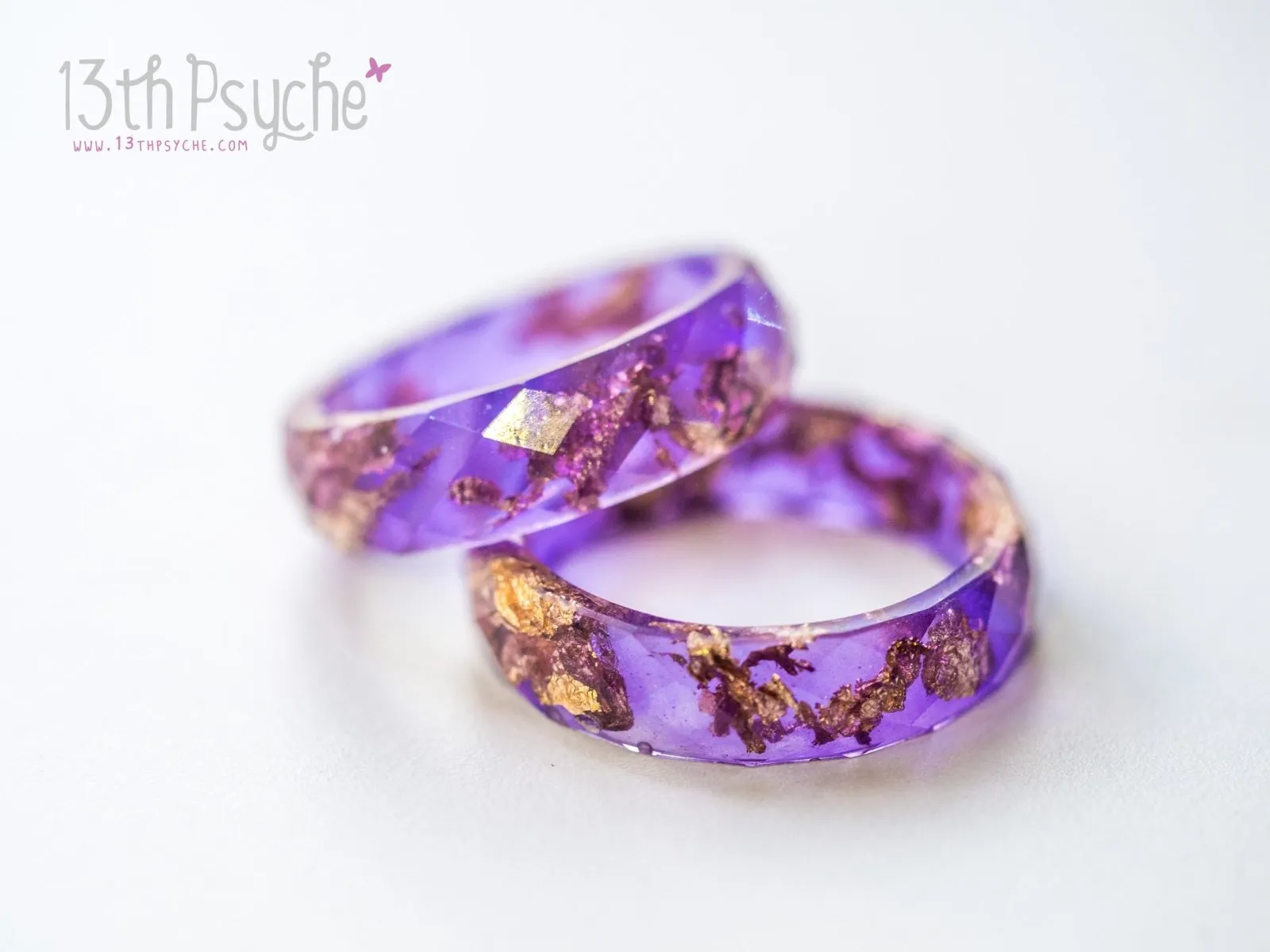 Purple and gold flakes faceted resin ring